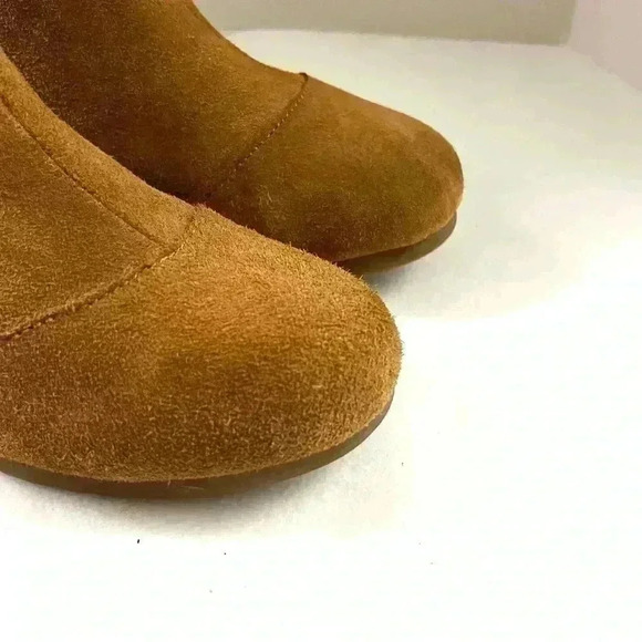 Tom’s Brown Suede Bohemian Almond Toe Zip Comfort Walking Wedge Booties (6) - Picture 2 of 12